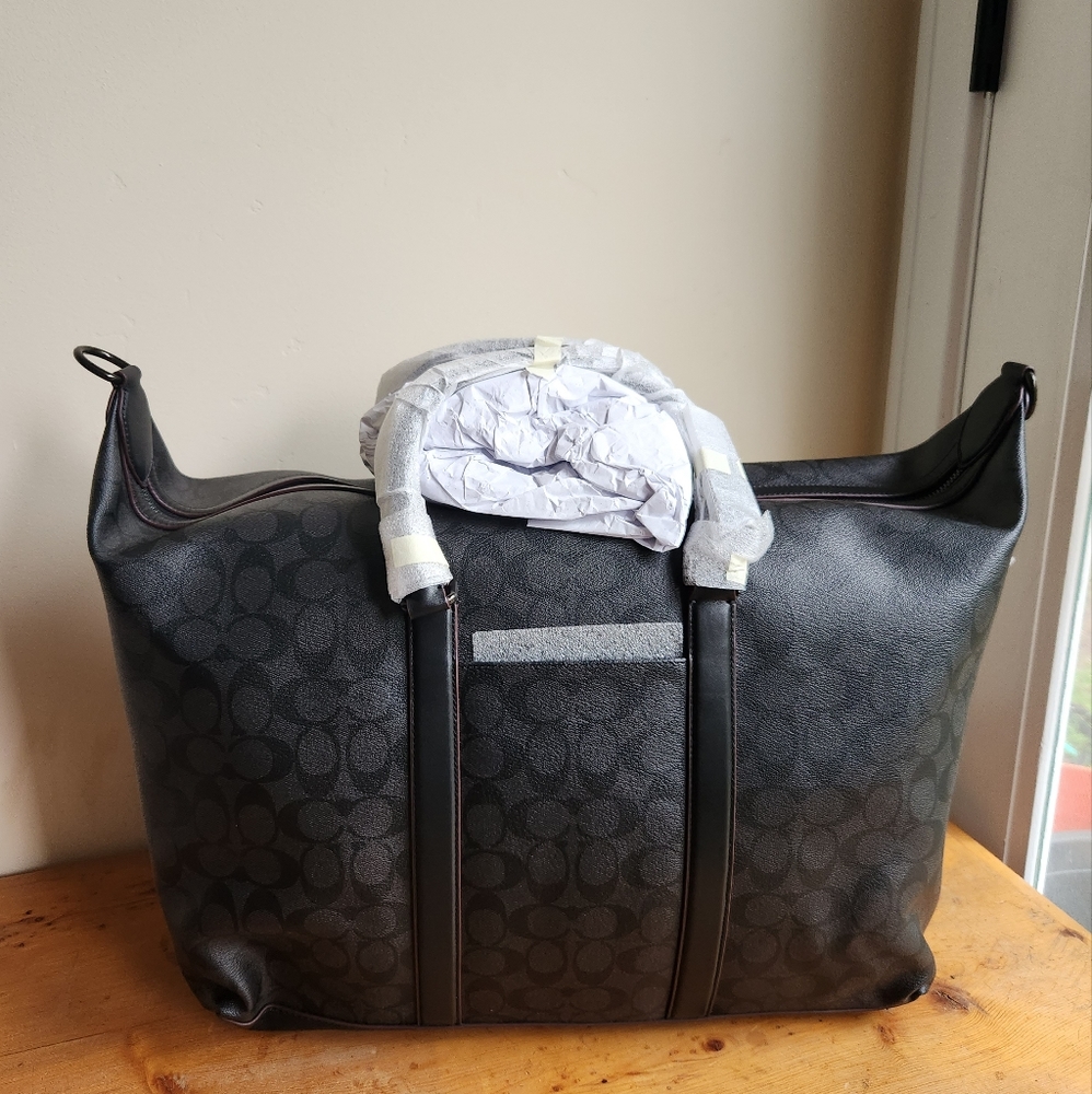 NWT Trekker Bag in Signature Canvas in Black & Oxblood - Picture 3 of 7